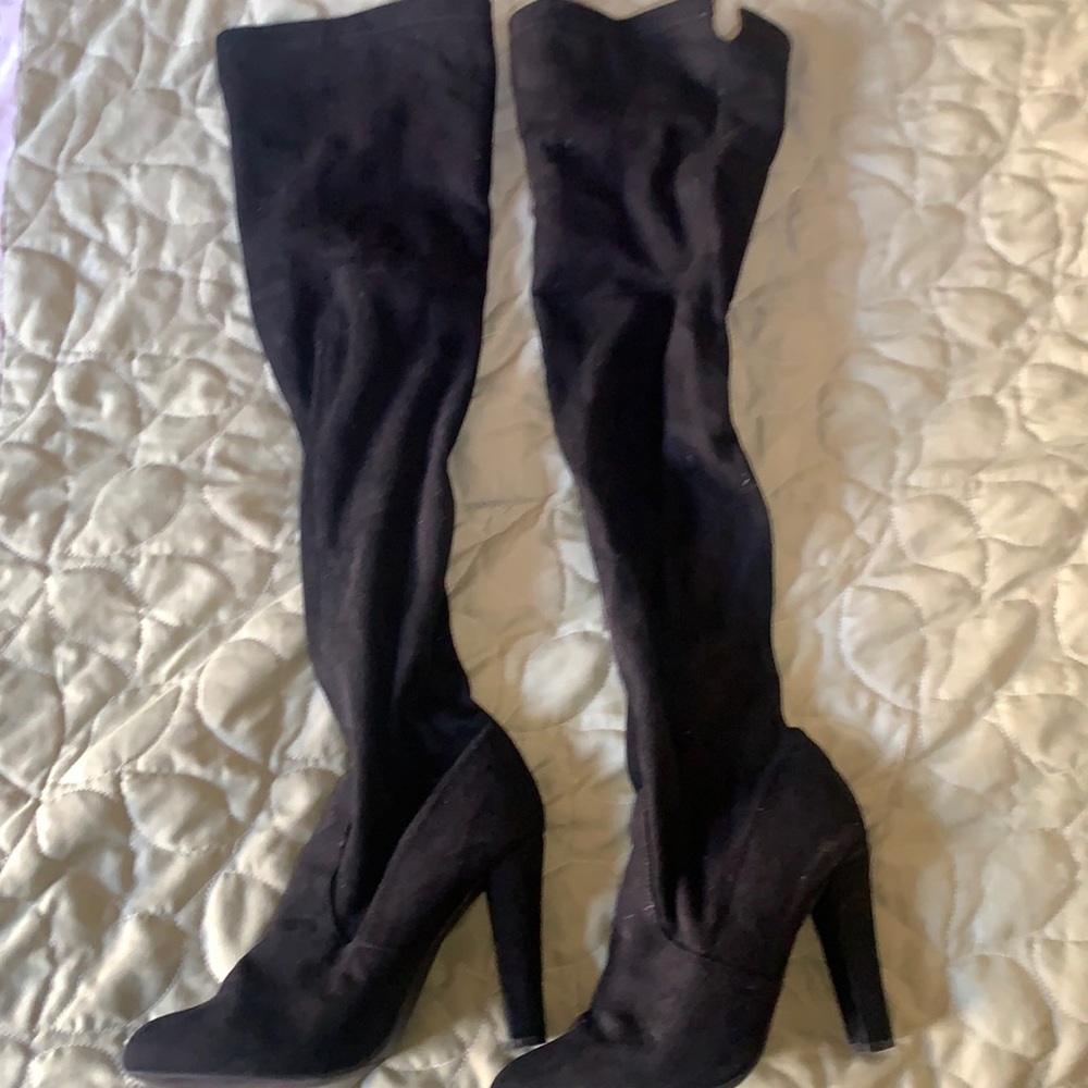 Over the knee tall black boots Steve Madden size 9